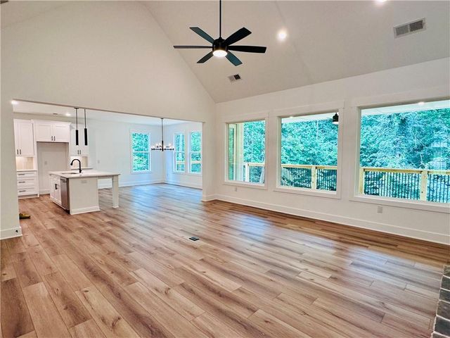 6312 Woodstock Rd, Acworth, GA 30102