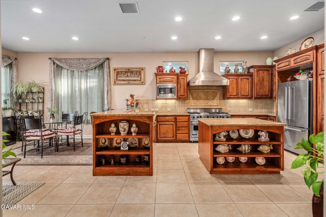 42156 Desert Sage Avenue, Lancaster, CA 93536