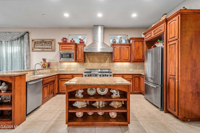 42156 Desert Sage Avenue, Lancaster, CA 93536