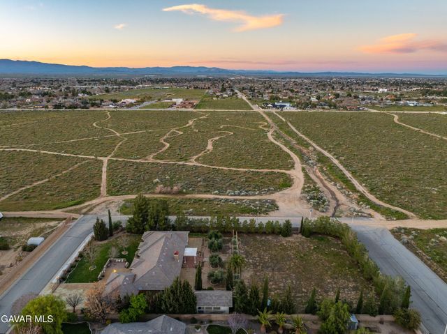 42156 Desert Sage Avenue, Lancaster, CA 93536