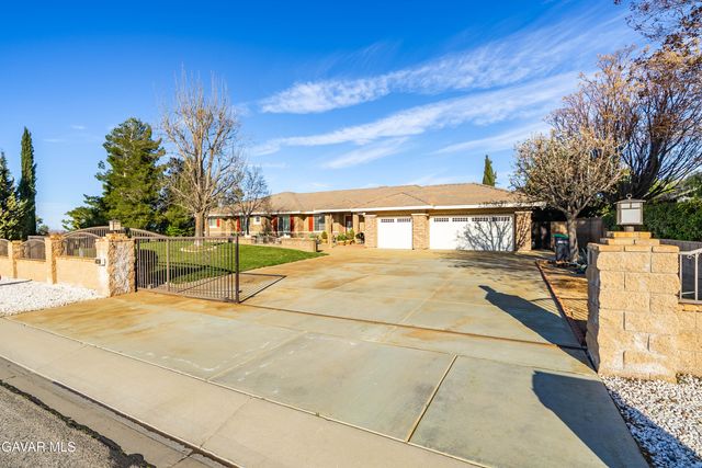 42156 Desert Sage Avenue, Lancaster, CA 93536