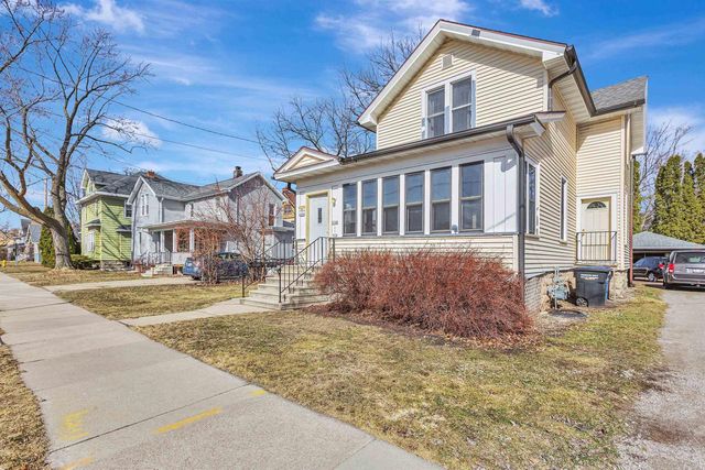 514 W IRVING AVENUE, Oshkosh, WI 54901