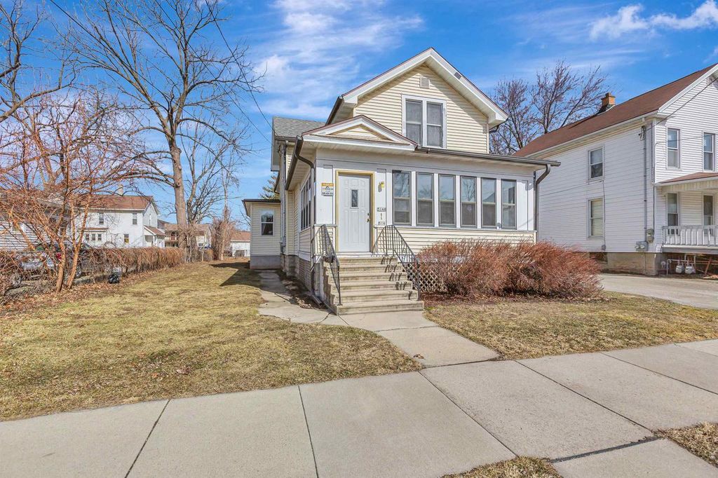 514 W IRVING AVENUE, Oshkosh, WI 54901