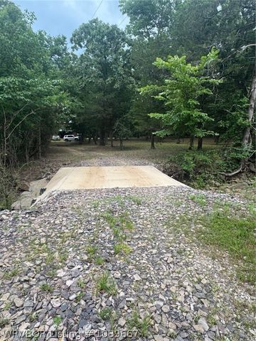 400 Polk Lane, Hackett, AR 72940