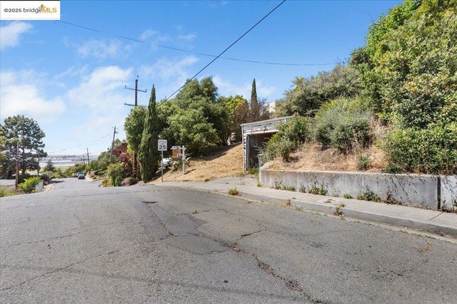 516 Hichborn Street, Vallejo, CA 94590