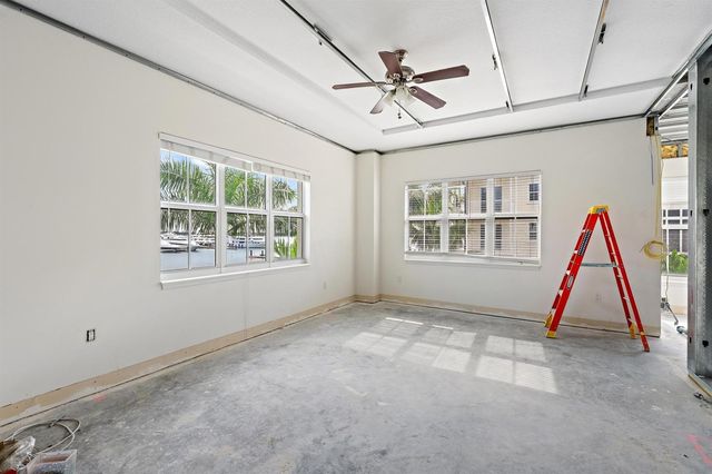 3920 N Flagler Drive 301, West Palm Beach, FL 33407