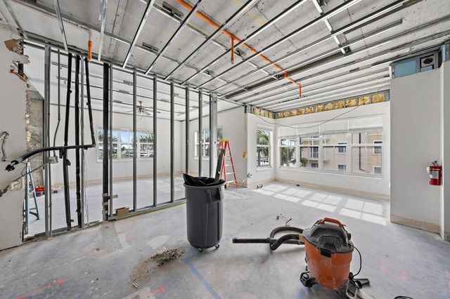 3920 N Flagler Drive 301, West Palm Beach, FL 33407