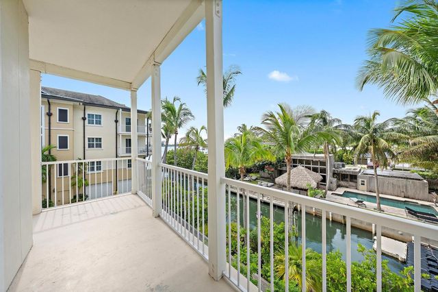 3920 N Flagler Drive 301, West Palm Beach, FL 33407