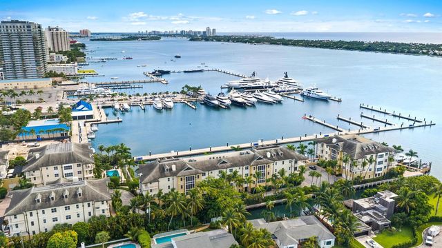 3920 N Flagler Drive 301, West Palm Beach, FL 33407