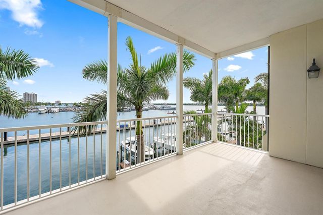 3920 N Flagler Drive 301, West Palm Beach, FL 33407