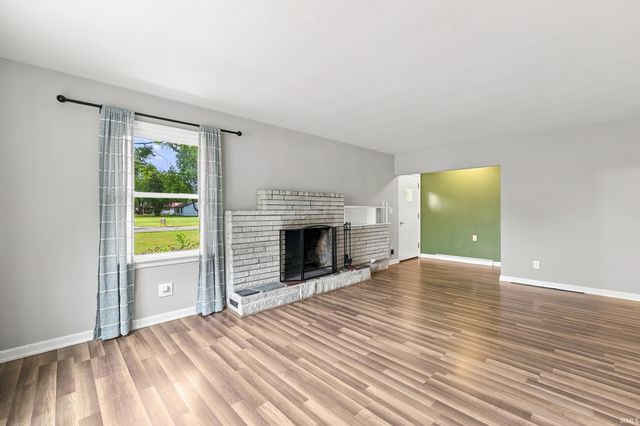 927 Louisedale Drive, Fort Wayne, IN 46808