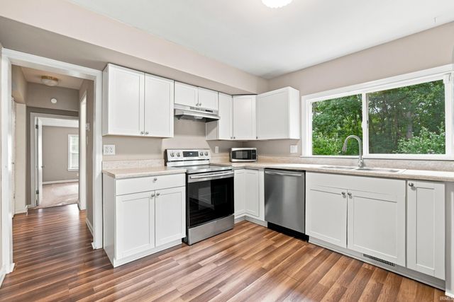 927 Louisedale Drive, Fort Wayne, IN 46808
