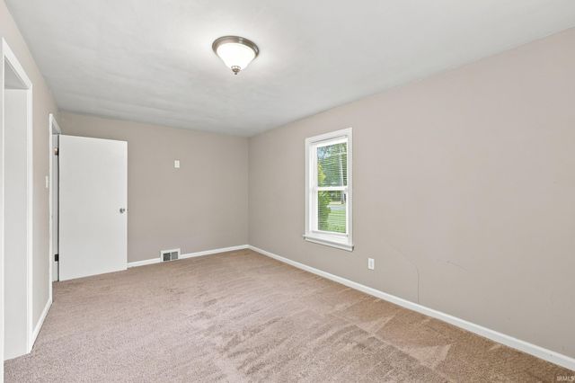 927 Louisedale Drive, Fort Wayne, IN 46808
