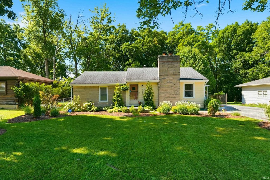 927 Louisedale Drive, Fort Wayne, IN 46808