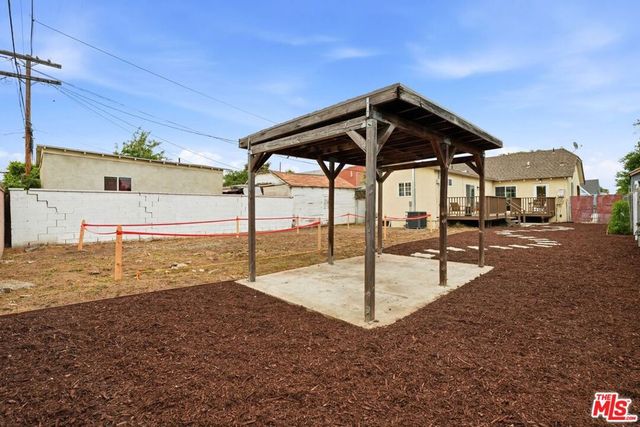 6015 Keniston Avenue, Los Angeles, CA 90043