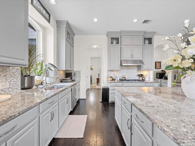 10414 Roseate Skimmer, Conroe, TX 77385