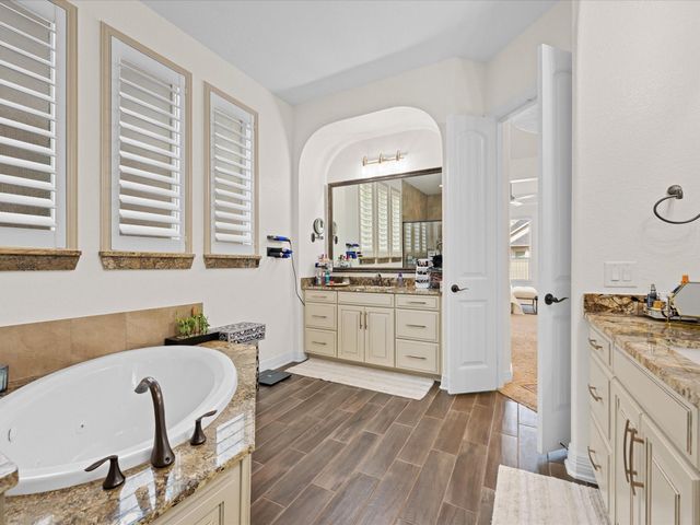 10414 Roseate Skimmer, Conroe, TX 77385