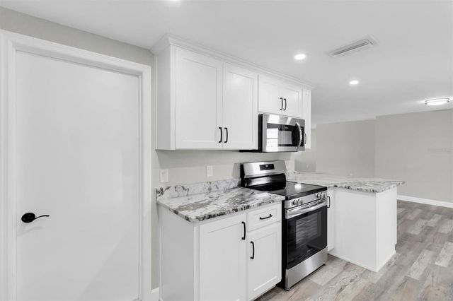 6111 11TH AVENUE, New Port Richey, FL 34653