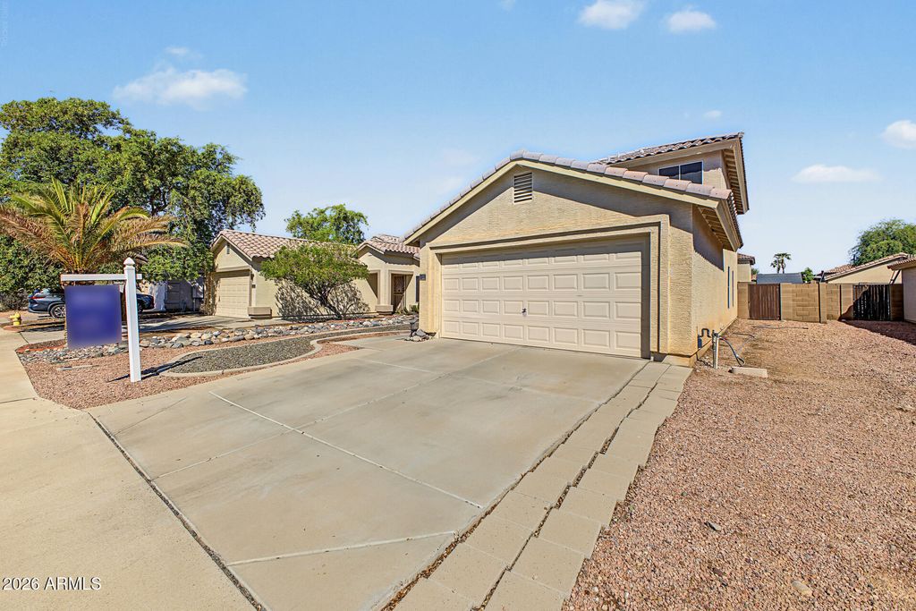 12930 W CHERRY HILLS Drive, El Mirage, AZ 85335 — photo 3