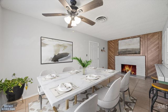 6712 Cedarcrest Avenue, Bakersfield, CA 93308