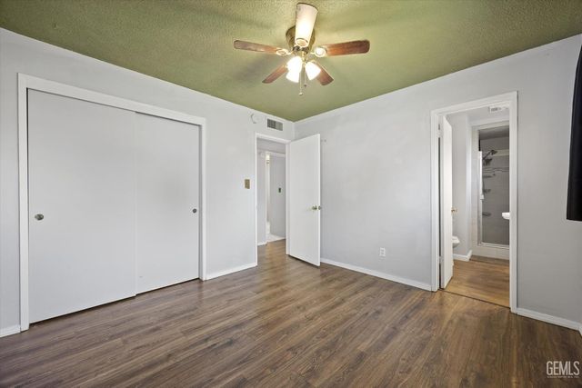 6712 Cedarcrest Avenue, Bakersfield, CA 93308