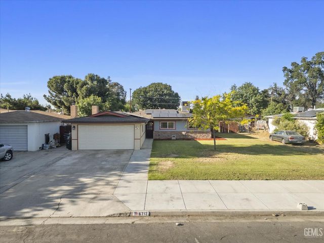 6712 Cedarcrest Avenue, Bakersfield, CA 93308