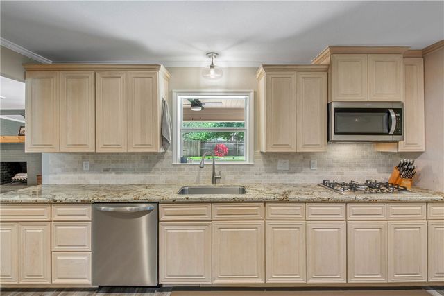2308 Morningside Drive, Bryan, TX 77802