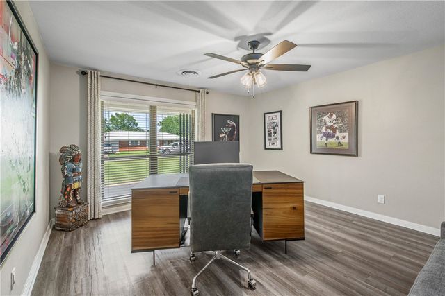 2308 Morningside Drive, Bryan, TX 77802