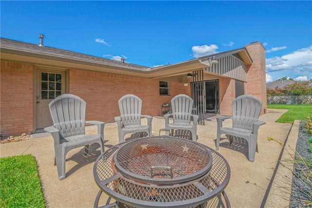 2308 Morningside Drive, Bryan, TX 77802