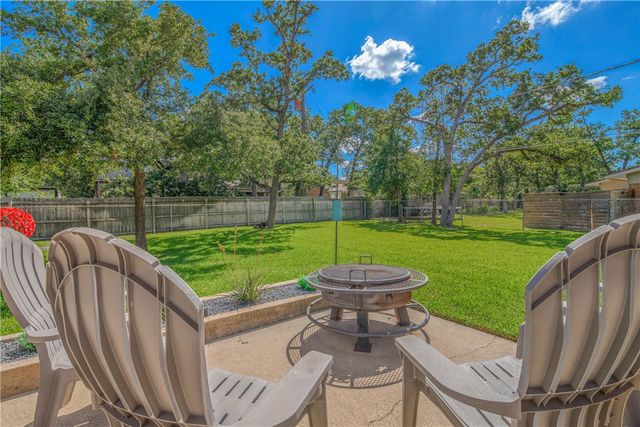 2308 Morningside Drive, Bryan, TX 77802