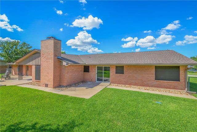 2308 Morningside Drive, Bryan, TX 77802