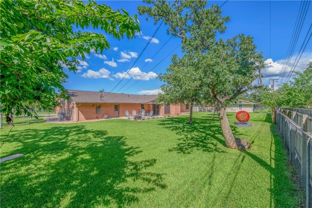 2308 Morningside Drive, Bryan, TX 77802