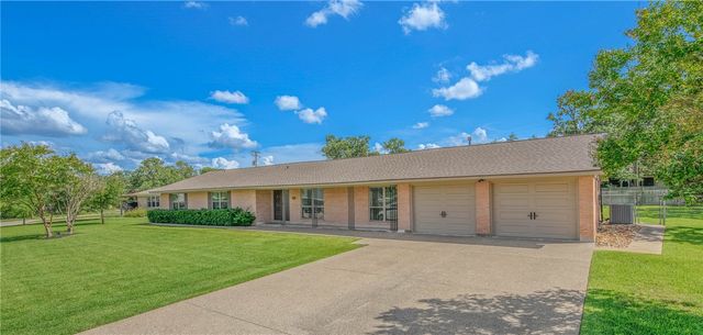 2308 Morningside Drive, Bryan, TX 77802