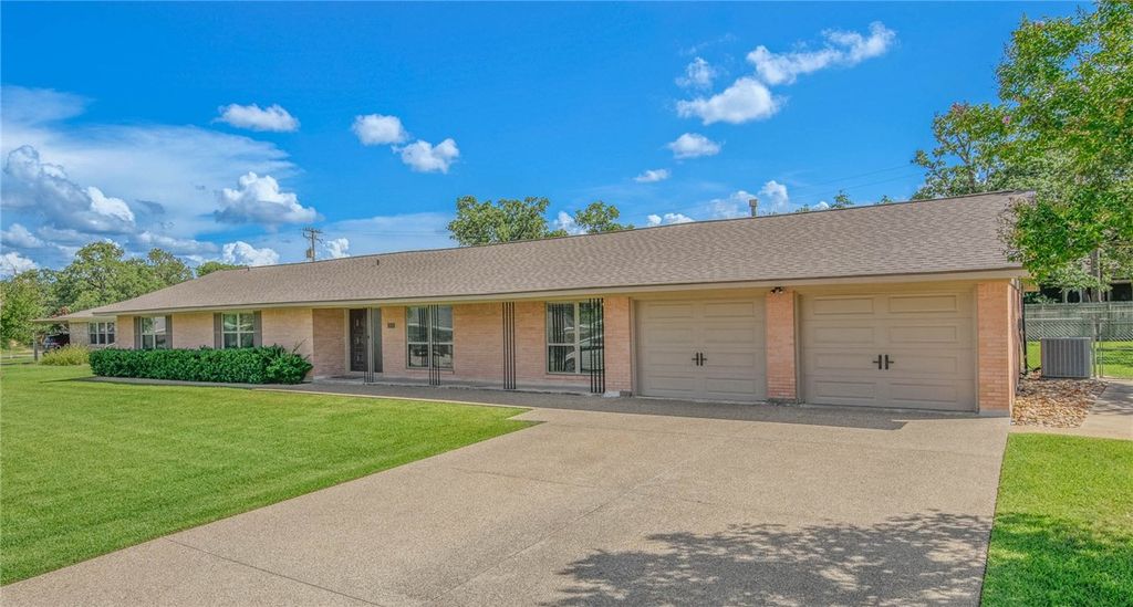 2308 Morningside Drive, Bryan, TX 77802 — photo 2