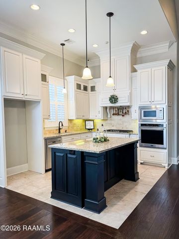 405 Habitat Ridge Drive, Broussard, LA 70518