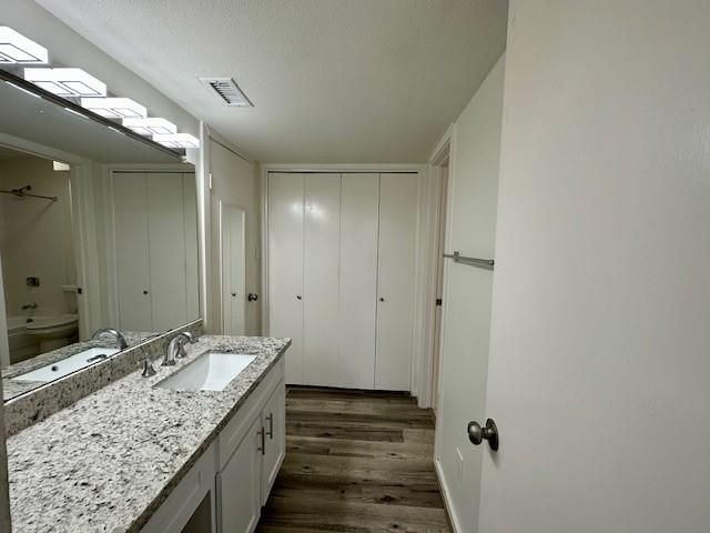 2333 Bering Drive 311, Houston, TX 77057