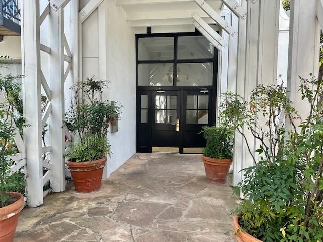 2333 Bering Drive 311, Houston, TX 77057