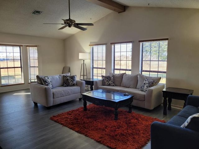 7380 FM 424, Cross Roads, TX 76227