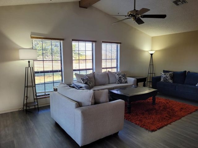 7380 FM 424, Cross Roads, TX 76227