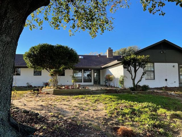 7380 FM 424, Cross Roads, TX 76227