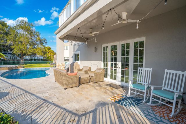 4948 NW 57th Lane, Coral Springs, FL 33067