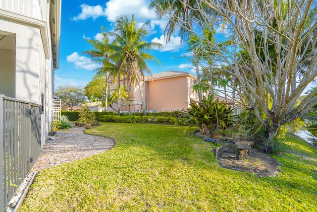 4948 NW 57th Lane, Coral Springs, FL 33067