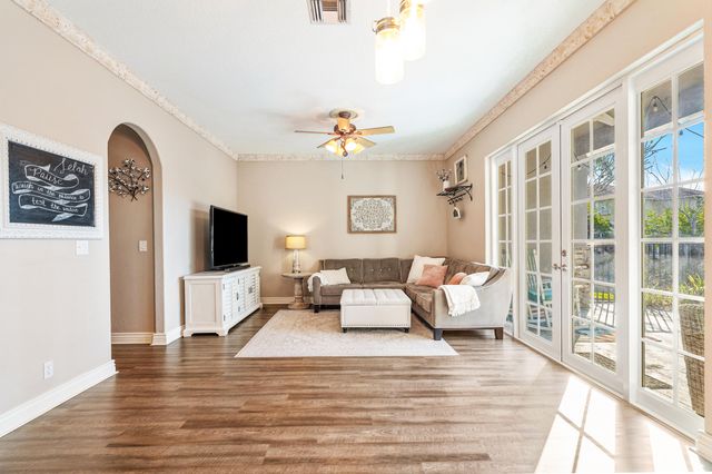 4948 NW 57th Lane, Coral Springs, FL 33067