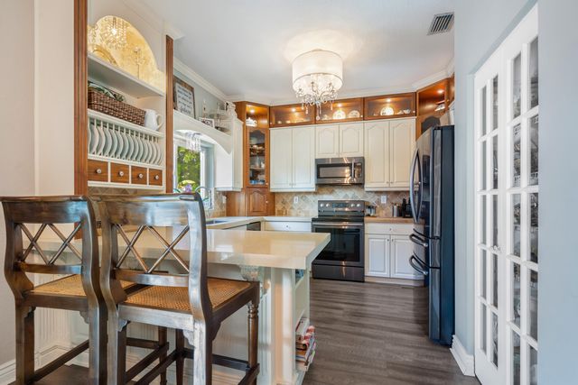 4948 NW 57th Lane, Coral Springs, FL 33067