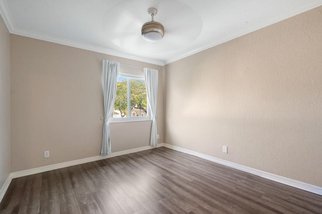 4948 NW 57th Lane, Coral Springs, FL 33067