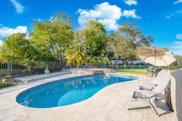 4948 NW 57th Lane, Coral Springs, FL 33067