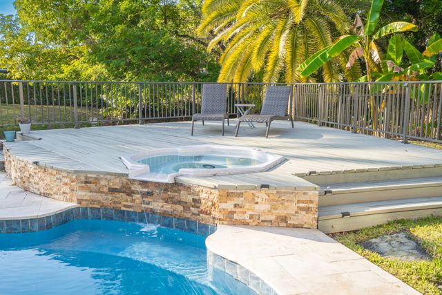 4948 NW 57th Lane, Coral Springs, FL 33067