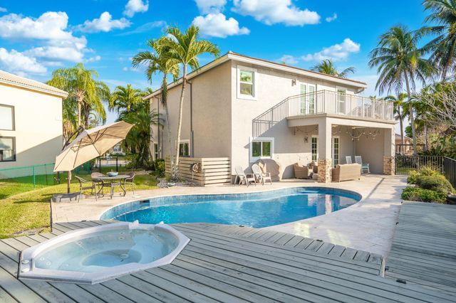 4948 NW 57th Lane, Coral Springs, FL 33067