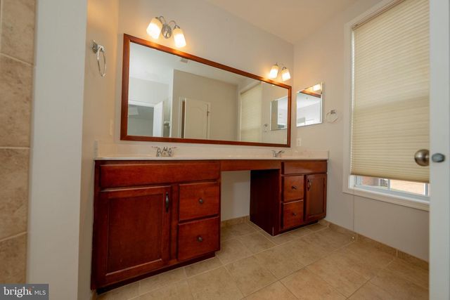 23579 BELVOIR WOODS TER, Ashburn, VA 20148