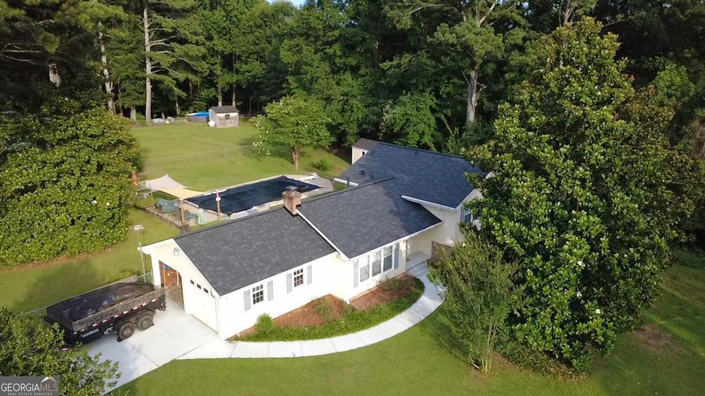 533 Breezy Drive SW, Marietta, GA 30064